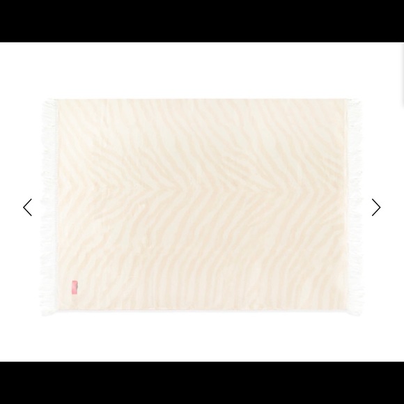 Ivory African zebra throw blanket - Picture 1 of 4